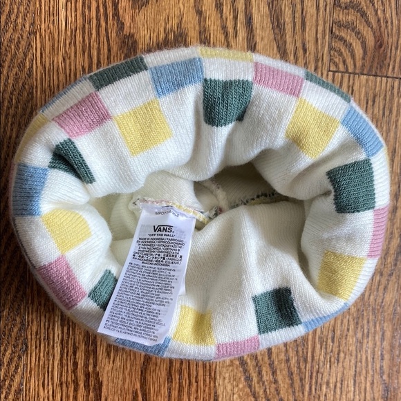 Multi colored checkerboard Vans Breakin Curfew beanie, one size, excellent cond. - Picture 10 of 13